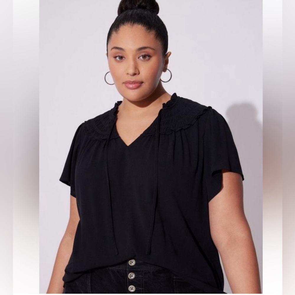 Torrid Washable Gauze Smocked Yoke Ruffle Top 0x